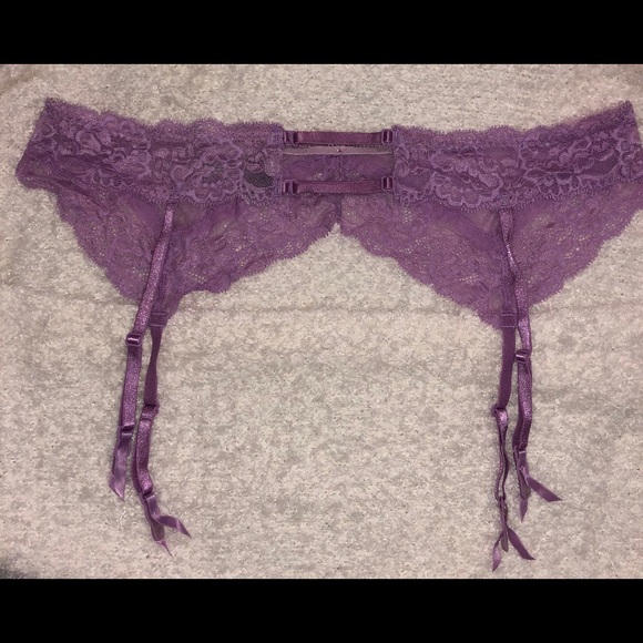 Victoria’s Secret Garter Belt - Picture 3 of 5